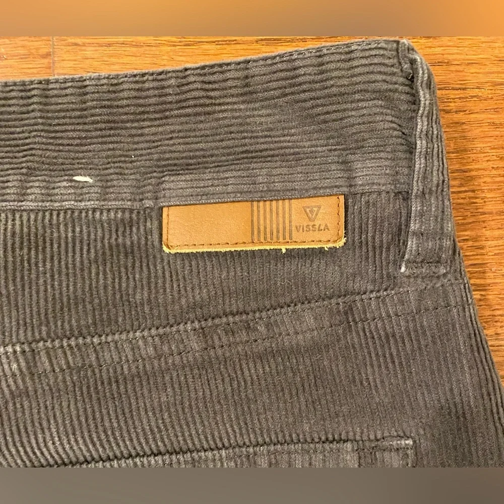 Vissla Corduroy Pant Sz 29 Graphite Border C Cord 5 Pocket Corduroy Inseam 30”